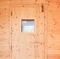 Robuste Saunaeingangstür aus Echtholz mit Fenster und Holzgriff